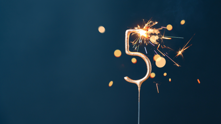 A sparkler shaped like the number 5
